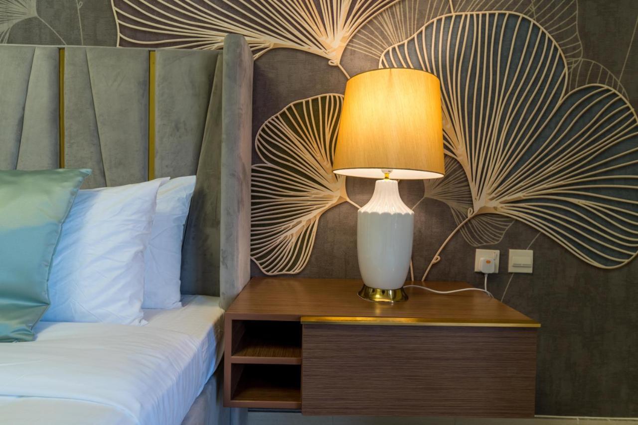 Simply Comfort In Sarai Palm Jumeirah Dubai Eksteriør bilde